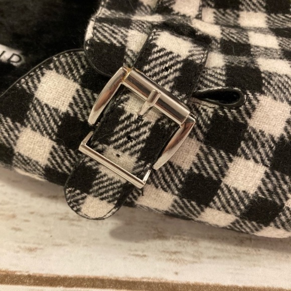 Torrid Black and White Buffalo Flannel Plaid Slip On Mules 10 Wide - Picture 7 of 8